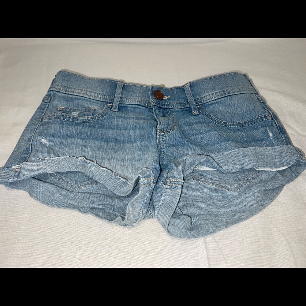 Hollister Short-Short Low Rise Denim Shorts